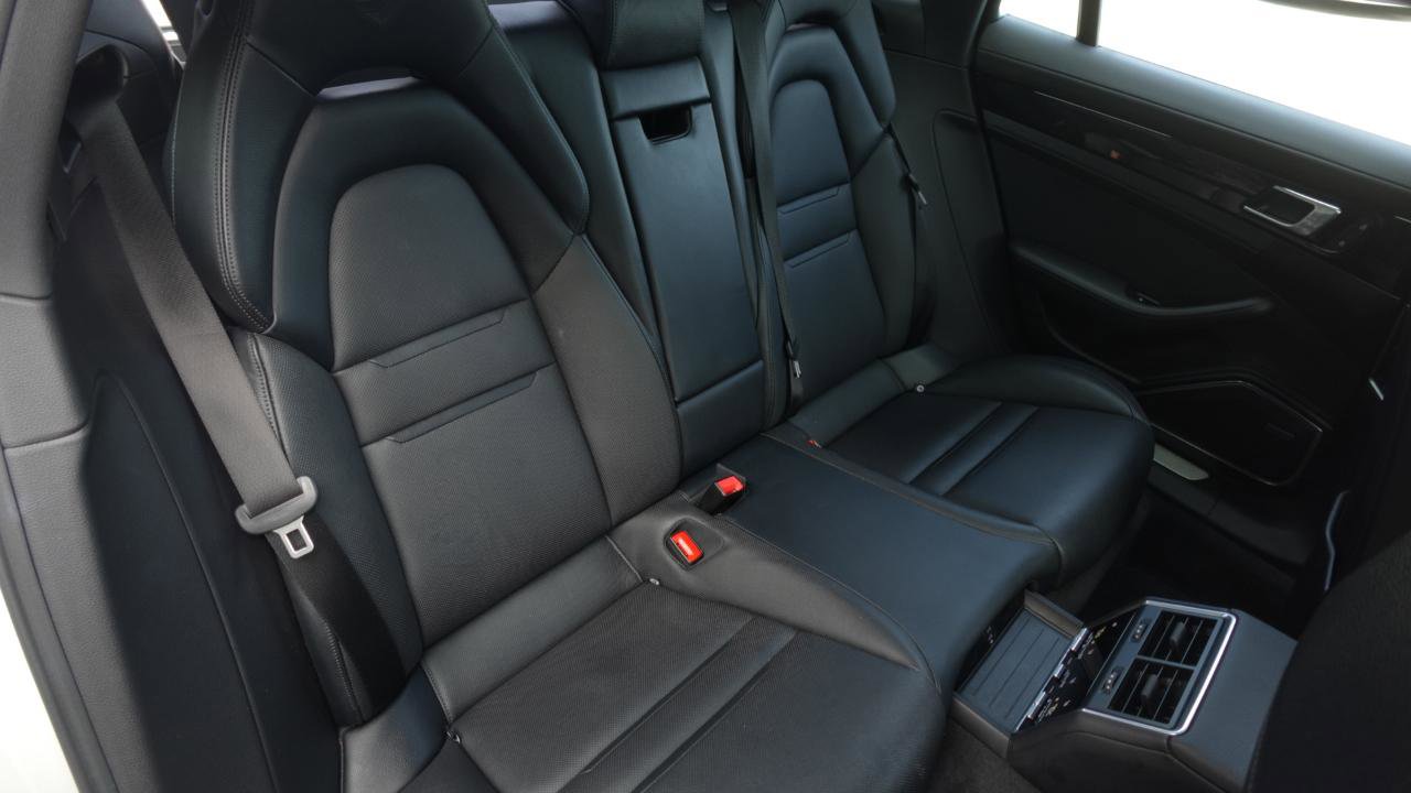 Used 2023 Porsche Panamera 4 w/ Premium Package image 12