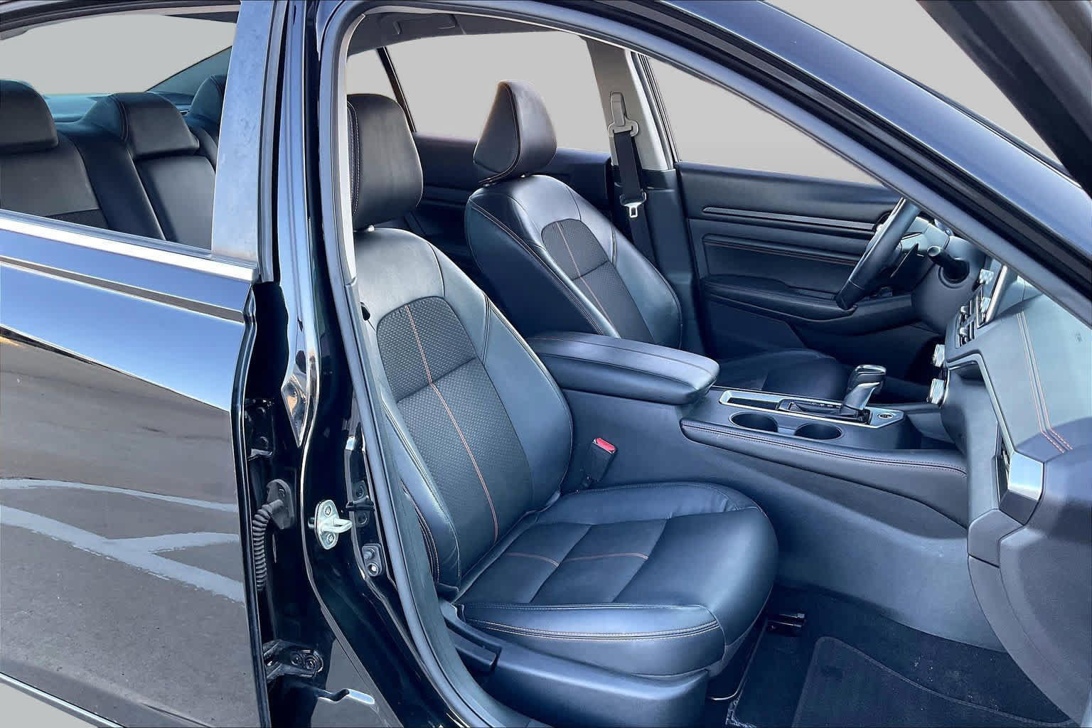 Used 2020 Nissan Altima 2.5 SR FWD image 8