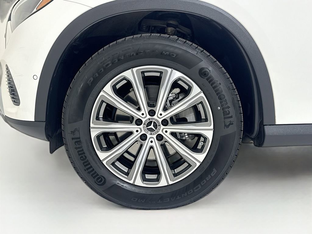 Used 2024 Mercedes-Benz GLC 300 4MATIC image 28