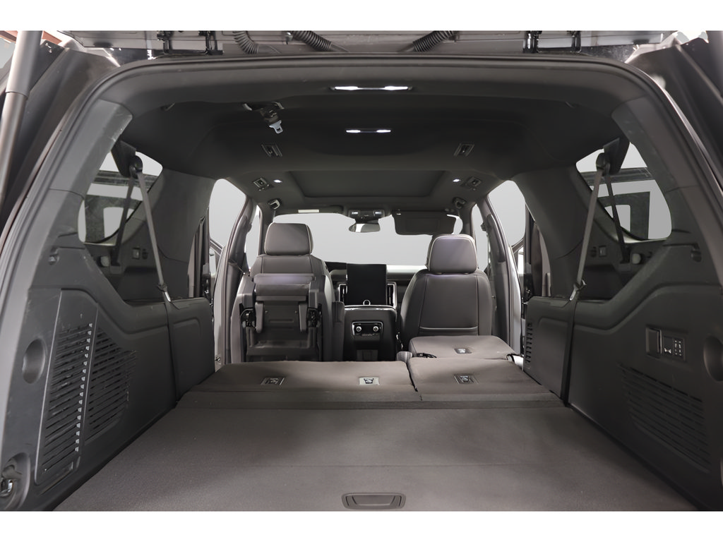 Used 2025 GMC Yukon XL Elevation AWD/4WD image 25
