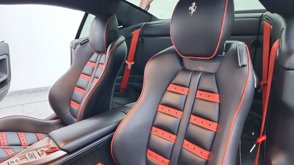 Used 2014 Ferrari California image 19