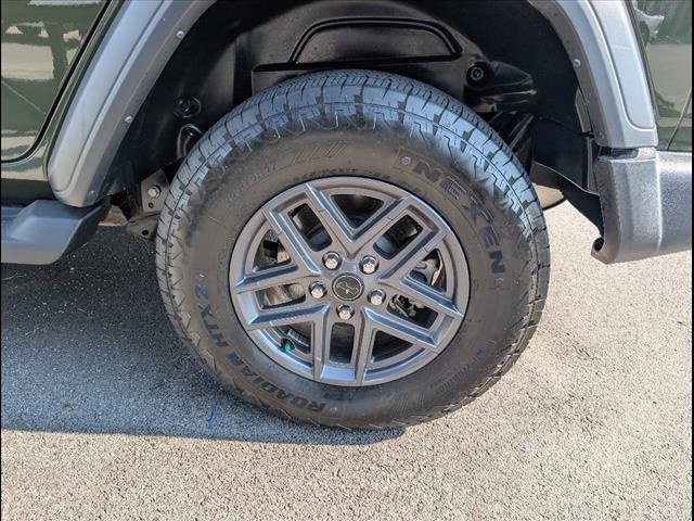 Used 2024 Jeep Wrangler Sport S image 4