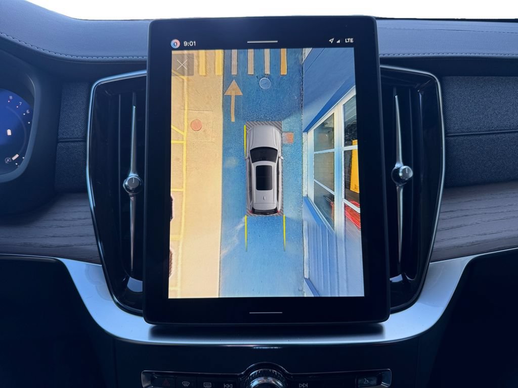New 2026 Volvo XC90 B6 Plus w/ Protection Package Premier AWD/4WD image 19