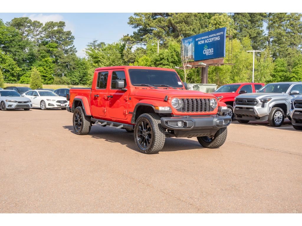 Used 2025 Jeep Gladiator Sport image 3