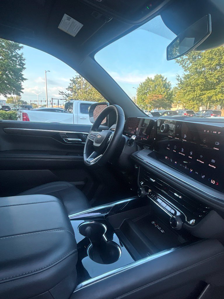 Used 2025 Chevrolet Tahoe LT AWD/4WD image 17