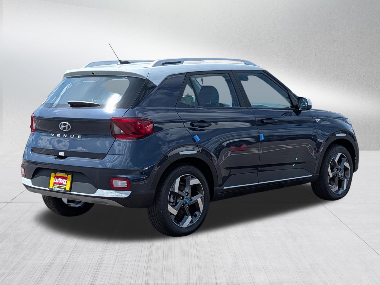 New 2026 Hyundai Venue SEL FWD image 4