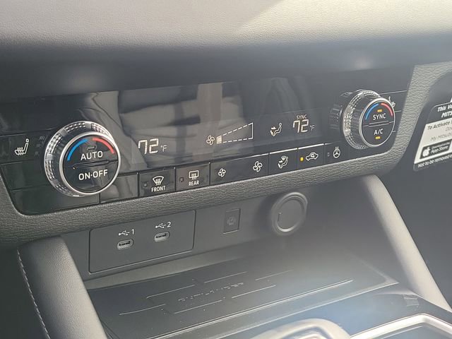 New 2026 Mitsubishi Outlander SE image 32