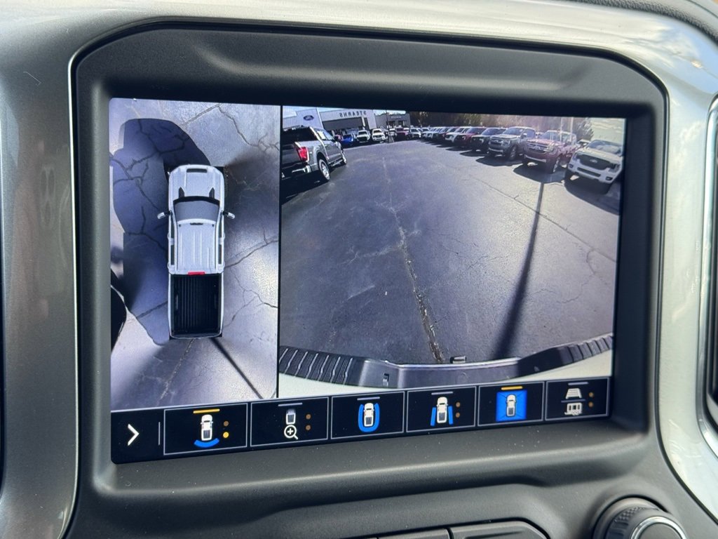 Used 2022 Chevrolet Silverado 2500 LTZ w/ LTZ Convenience Package image 11