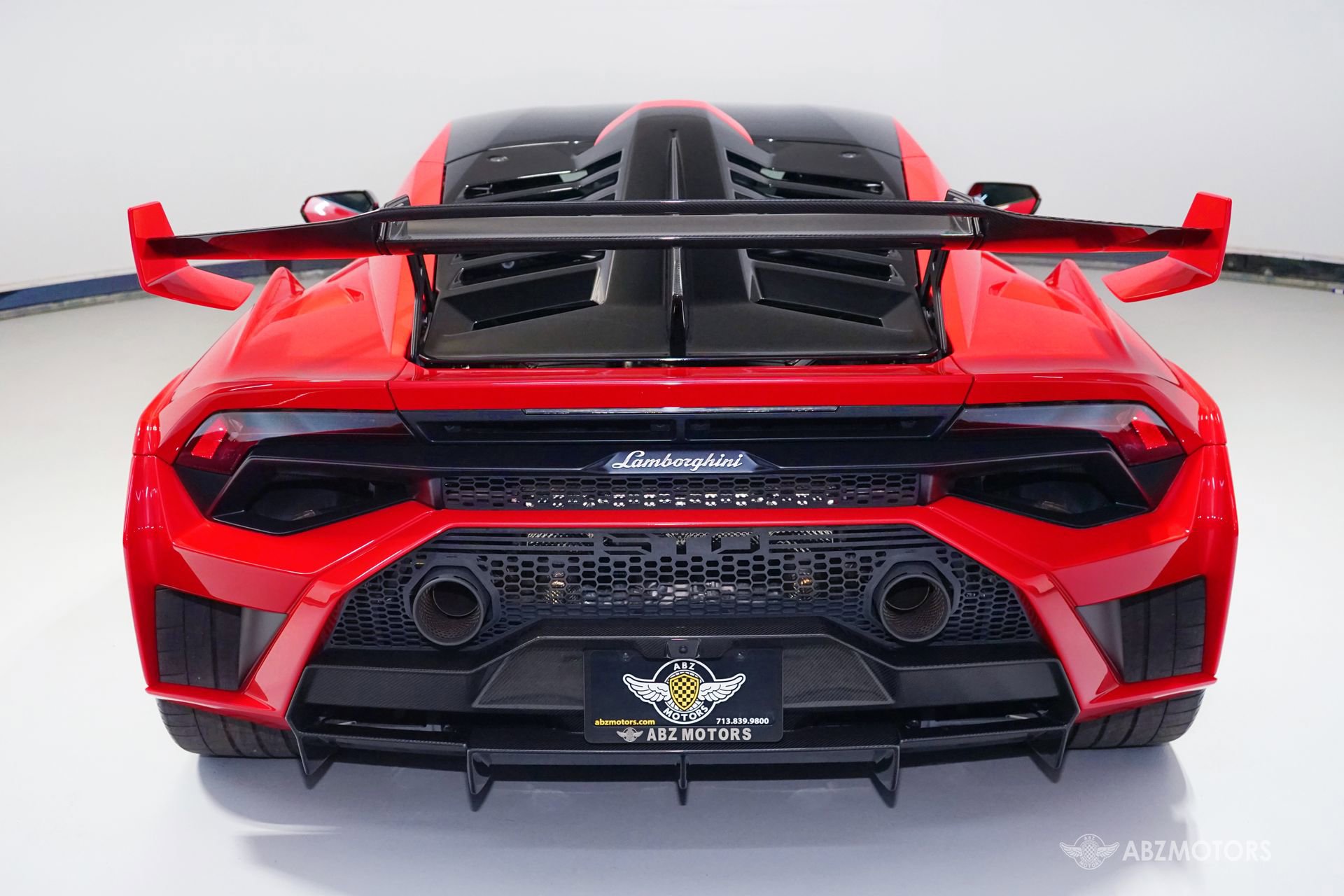 Used 2023 Lamborghini Huracan STO image 8