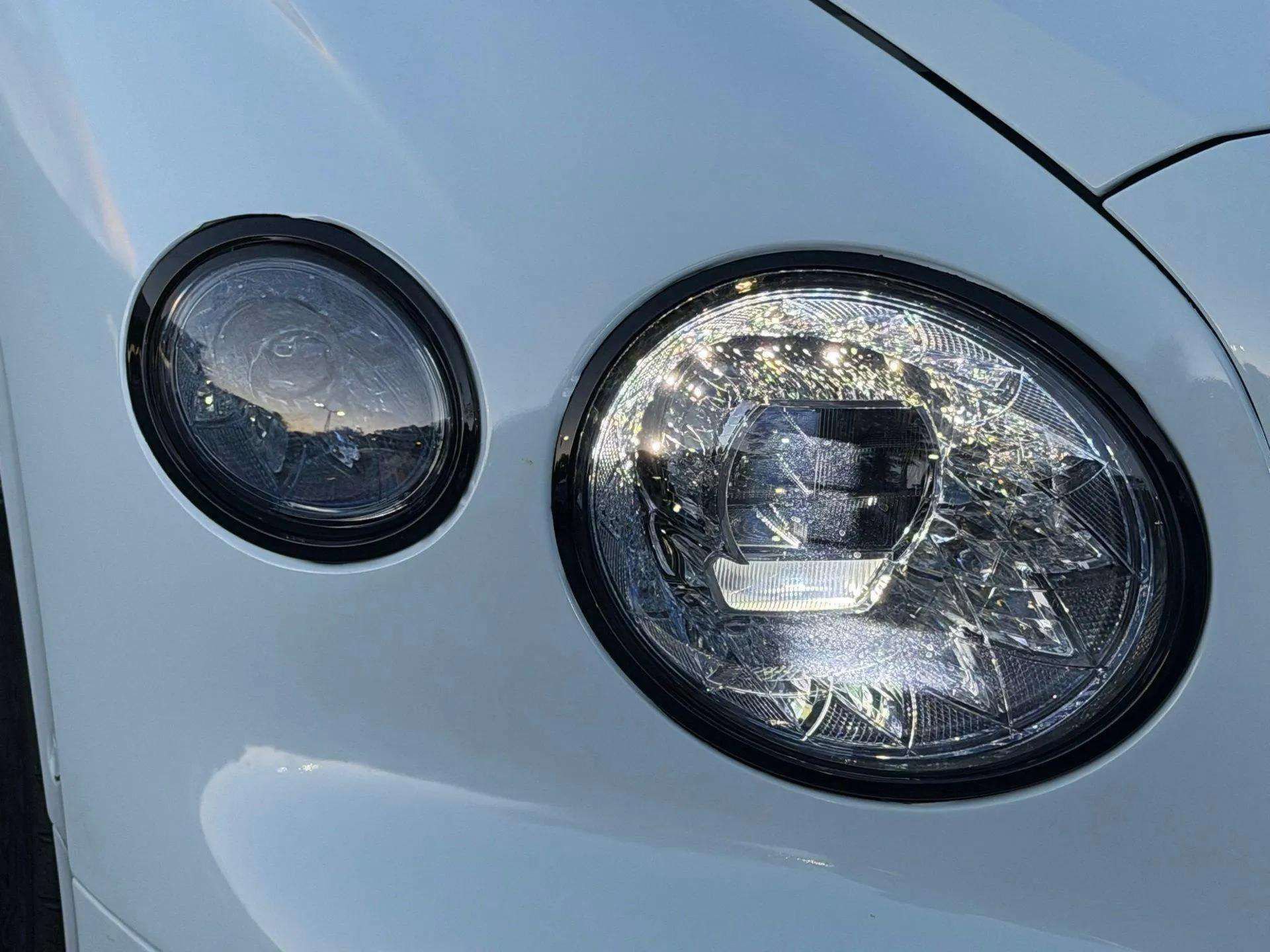 Used 2024 Bentley Flying Spur V8 image 9