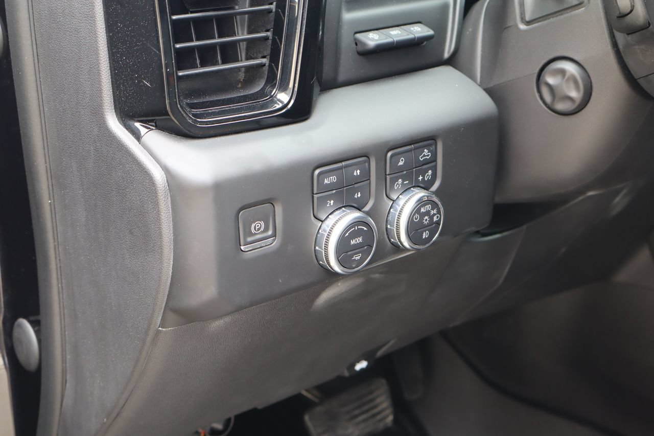 Used 2022 GMC Sierra 1500 AT4 w/ AT4 Premium Package AWD/4WD image 25