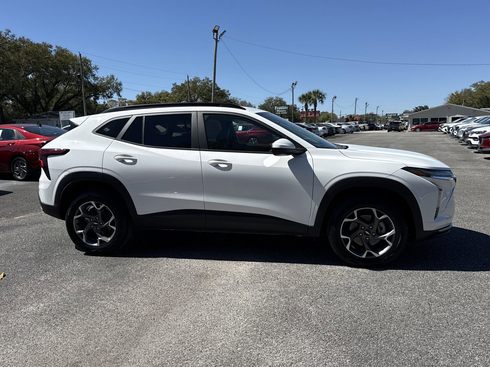Used 2024 Chevrolet Trax LT FWD image 6