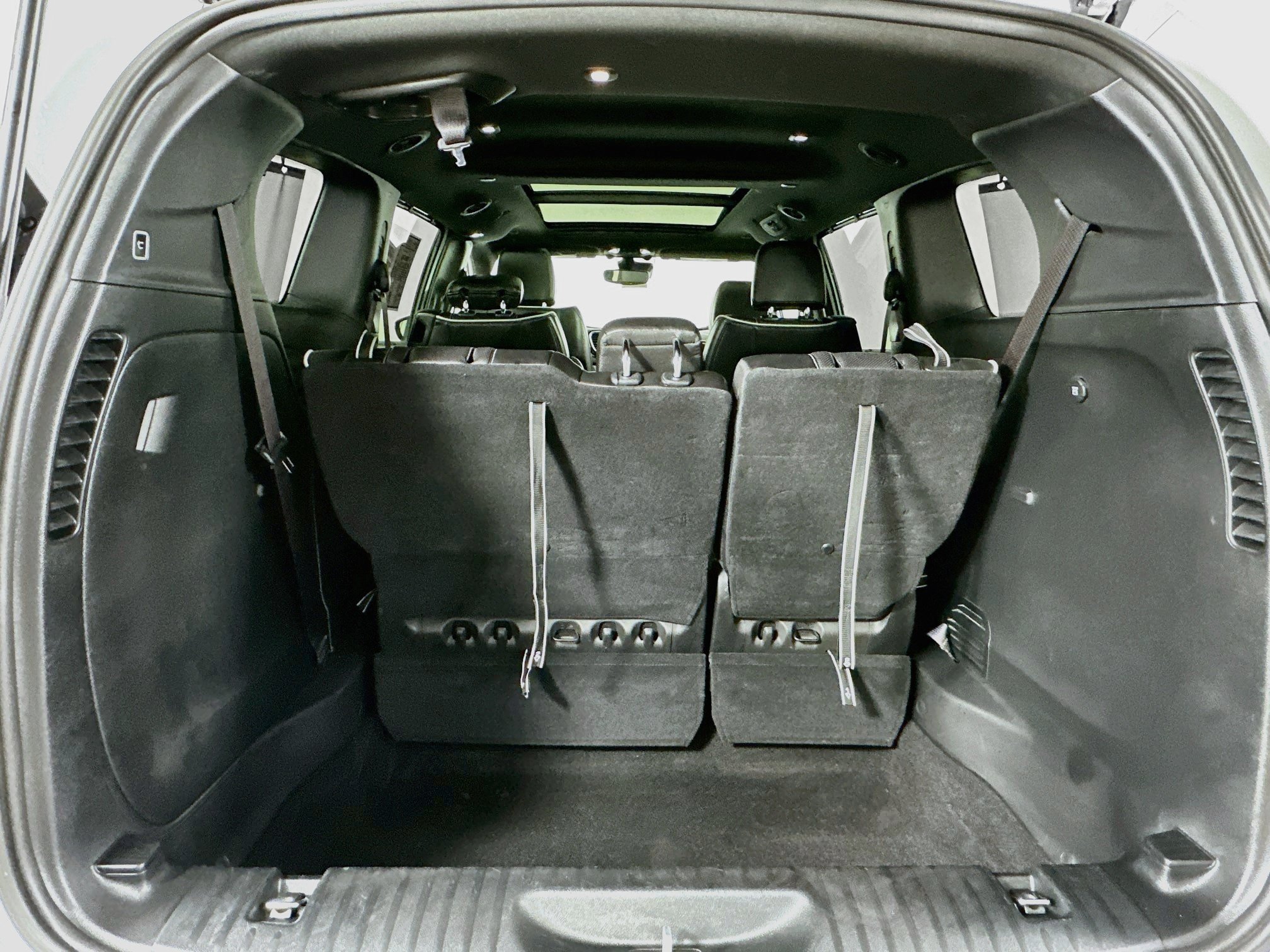 Used 2025 Chrysler Pacifica Limited FWD image 34