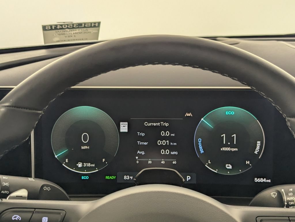 Certified 2025 Hyundai Tucson Limited AWD/4WD image 18