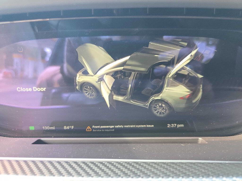 Used 2022 Tesla Model X Plaid image 14