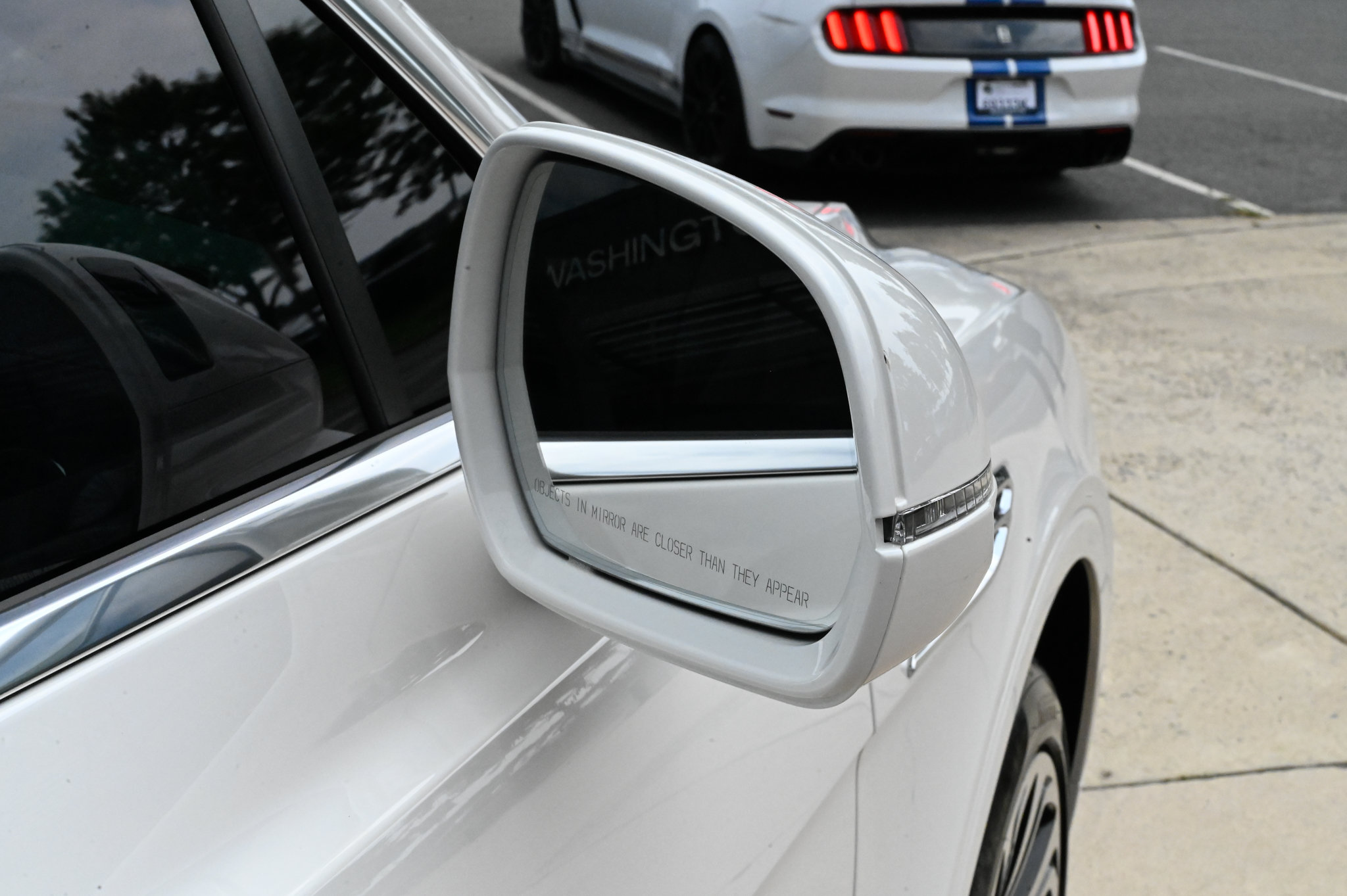 Used 2023 Bentley Bentayga AWD/4WD image 13