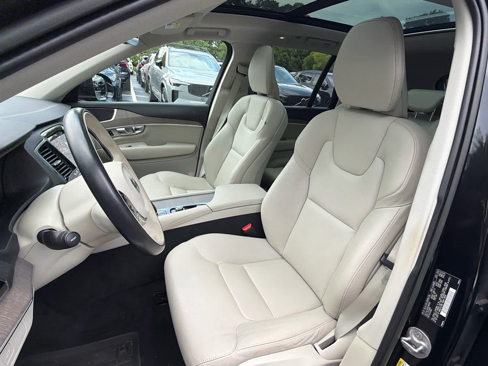 Used 2023 Volvo XC90 B5 Plus w/ Protection Package Premier AWD/4WD image 26