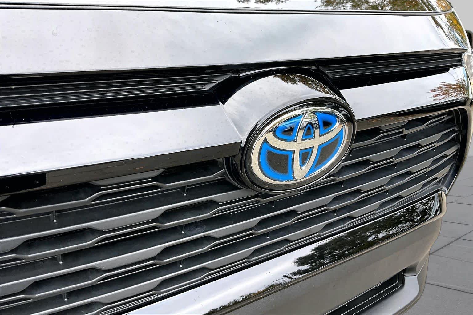 Certified 2024 Toyota RAV4 XLE Premium w/ Weather Package AWD/4WD image 29