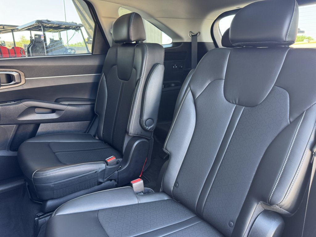 Used 2022 Kia Sorento EX w/ Panoramic Sunroof Package FWD image 34
