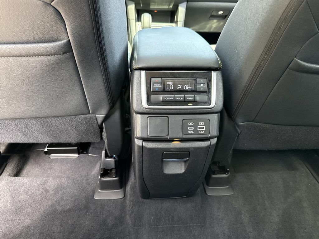 Used 2023 Subaru Ascent Onyx Edition AWD/4WD image 20