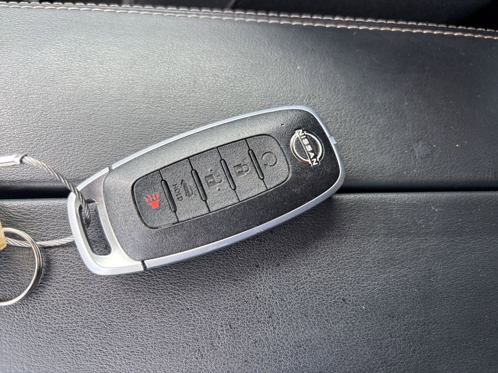 Used 2025 Nissan Rogue SV FWD image 21
