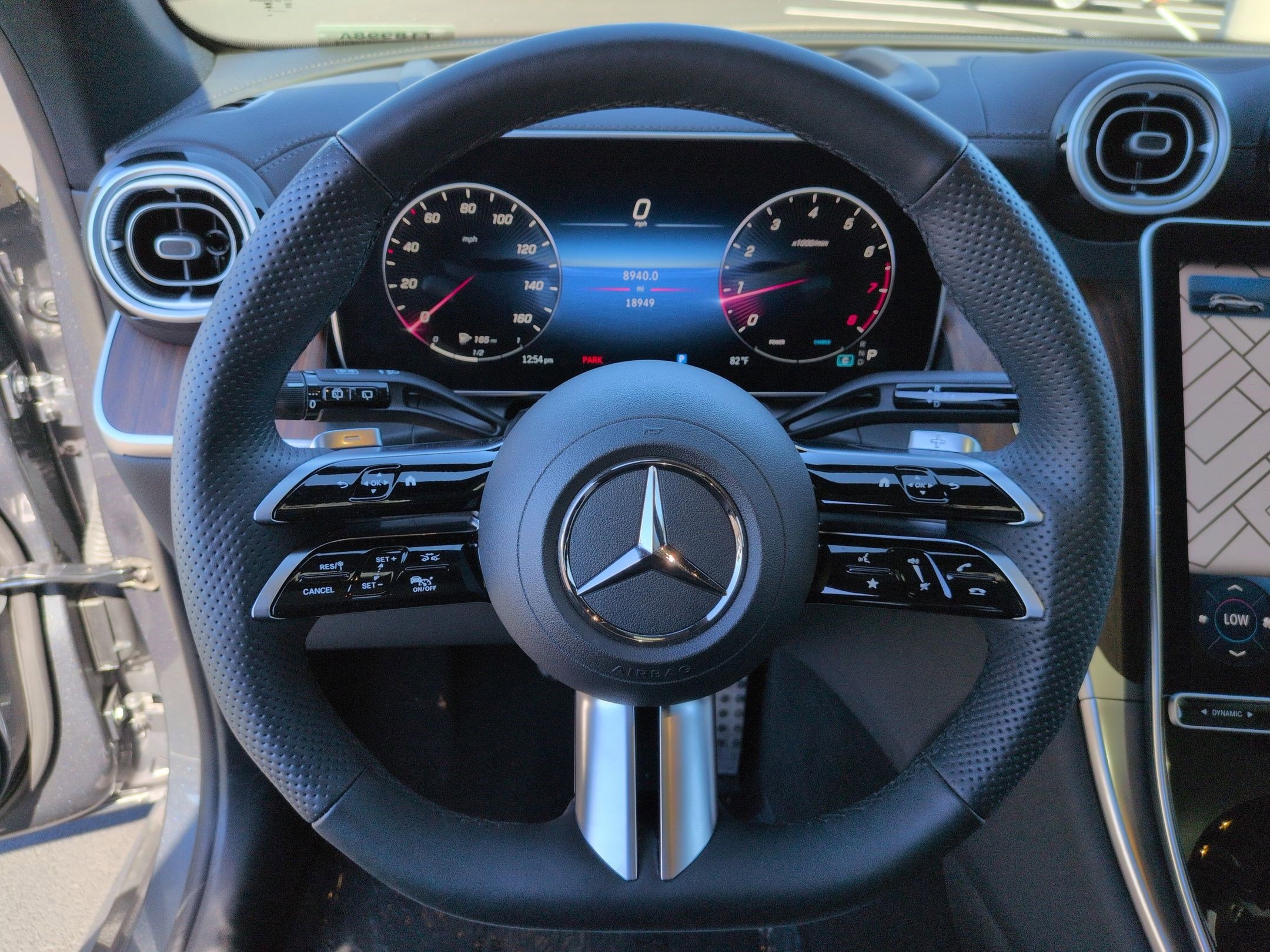 Used 2023 Mercedes-Benz GLC 300 4MATIC image 18