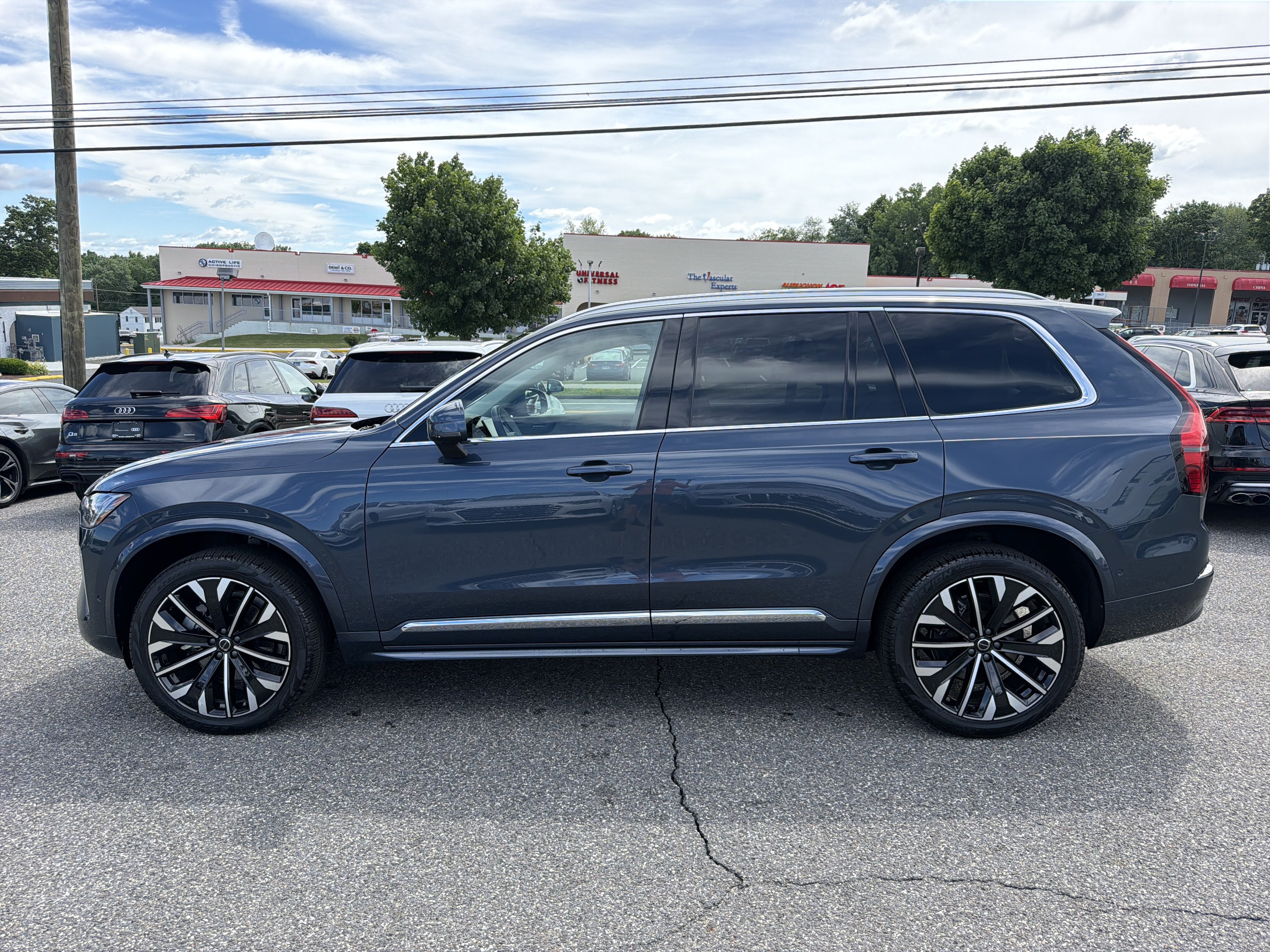 Certified 2026 Volvo XC90 B6 Ultra AWD/4WD image 4