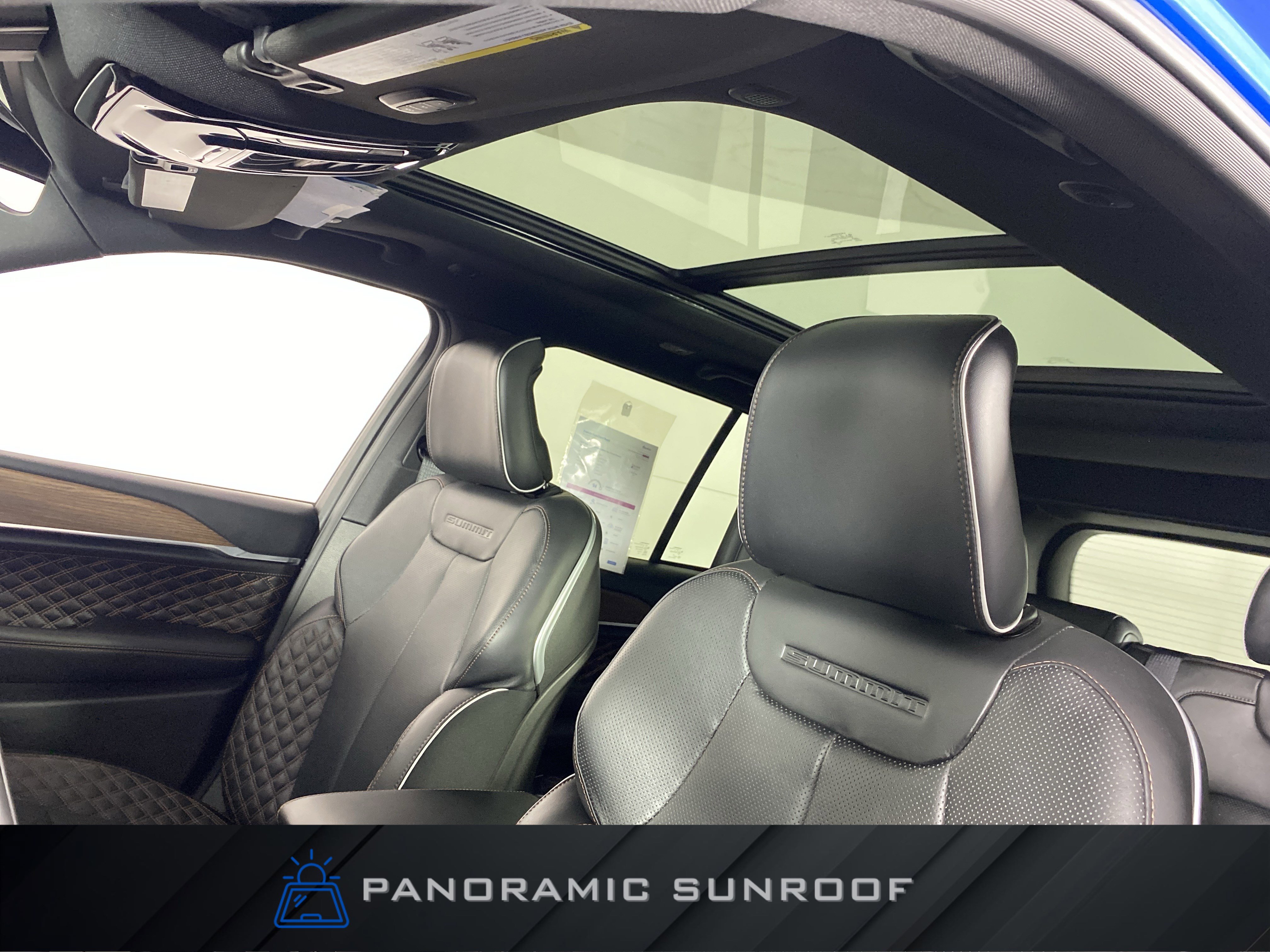 Used 2022 Jeep Grand Cherokee Summit image 2