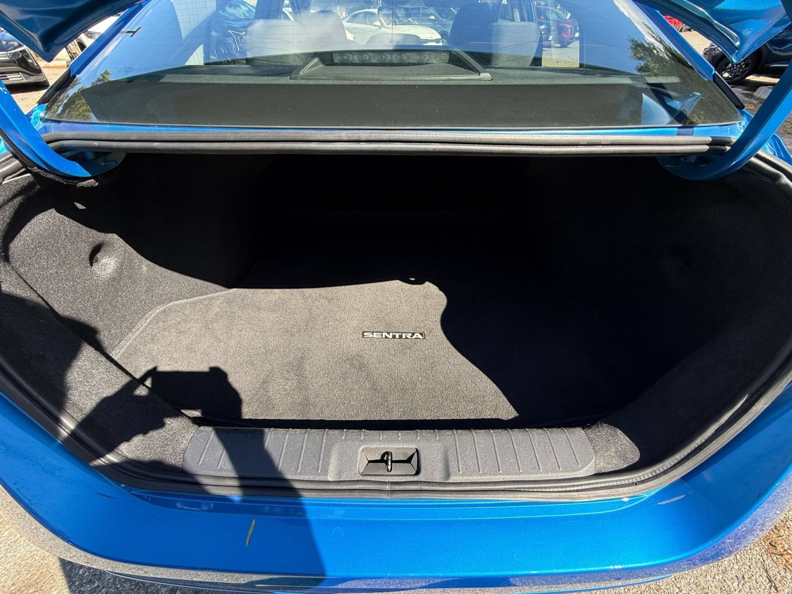 Used 2025 Nissan Sentra SV FWD image 27