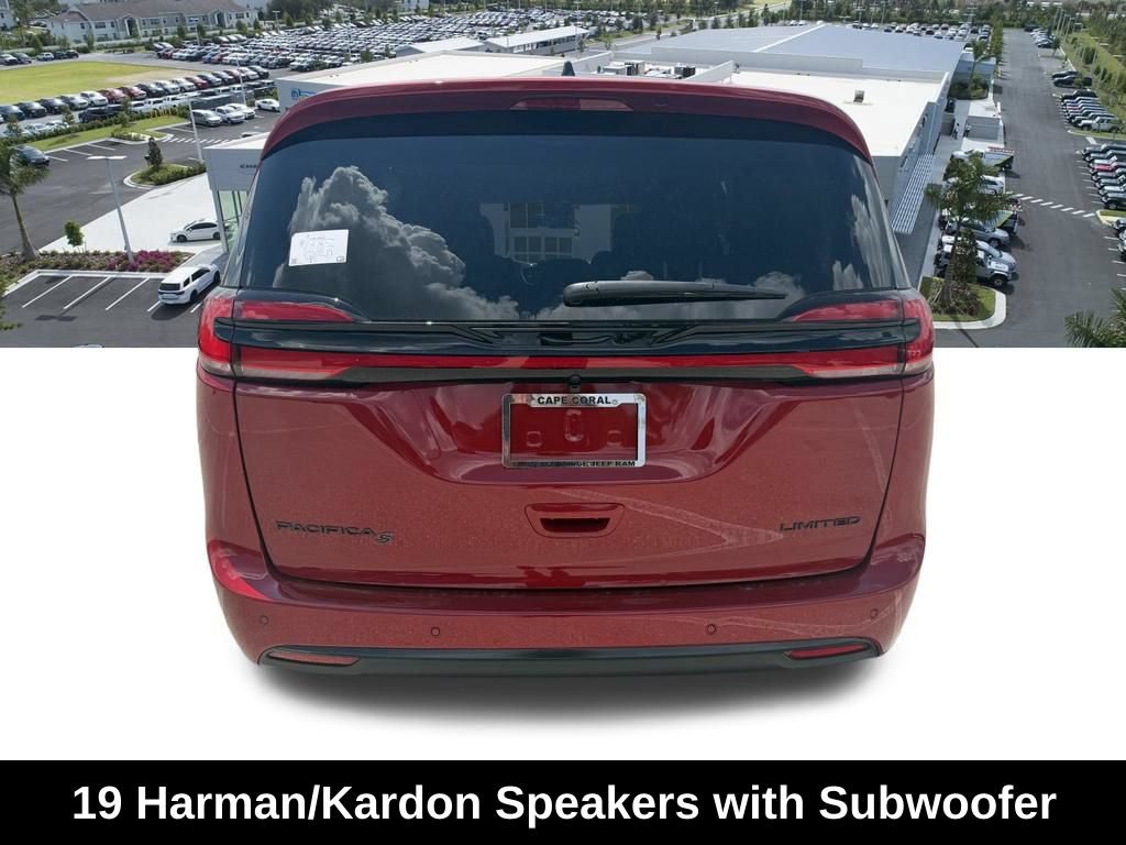 New 2027 Chrysler Pacifica Limited FWD image 8