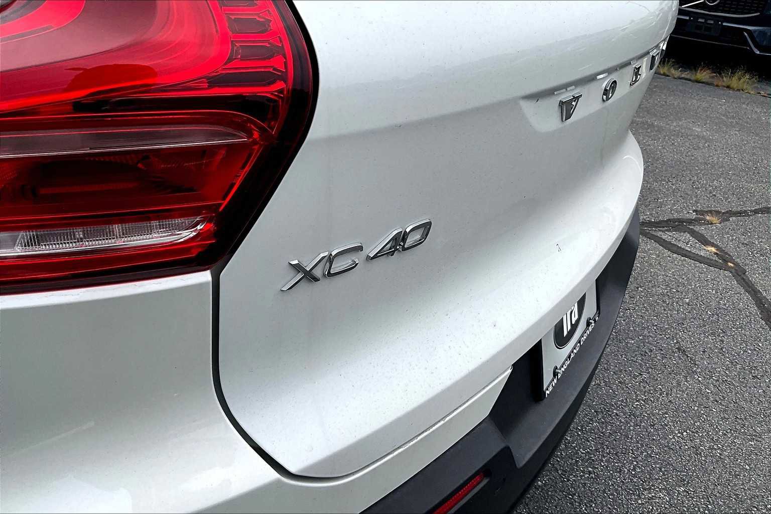 Used 2025 Volvo XC40 B5 Plus w/ Protection Package Premier image 29