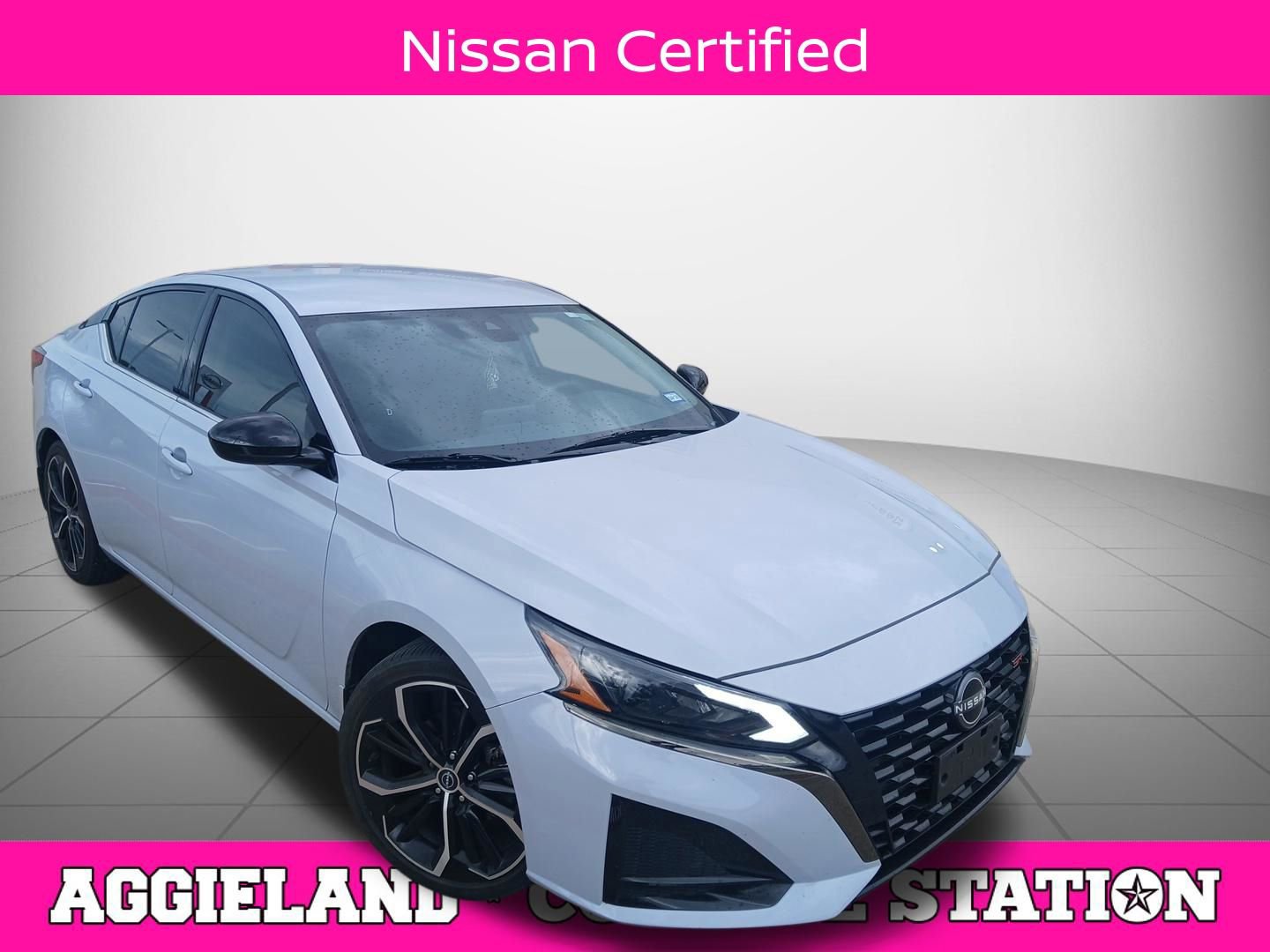 Certified 2024 Nissan Altima 2.5 SR image 1