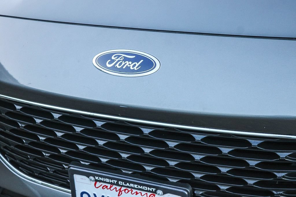 Used 2021 Ford Escape SEL w/ Technology Package FWD image 6