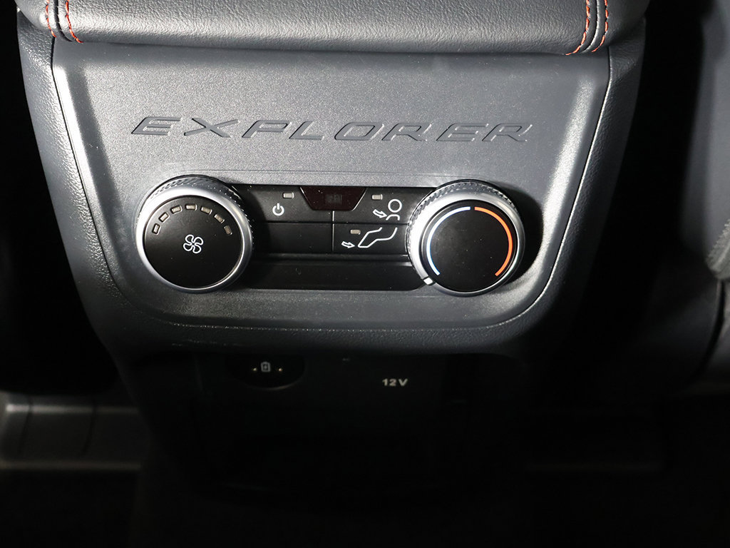 Used 2026 Ford Explorer ST-Line AWD/4WD image 32