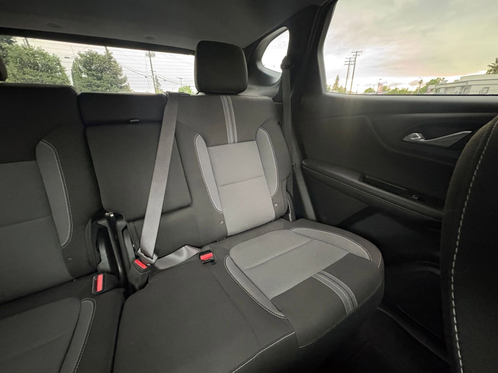 Used 2025 Chevrolet Blazer LT image 39