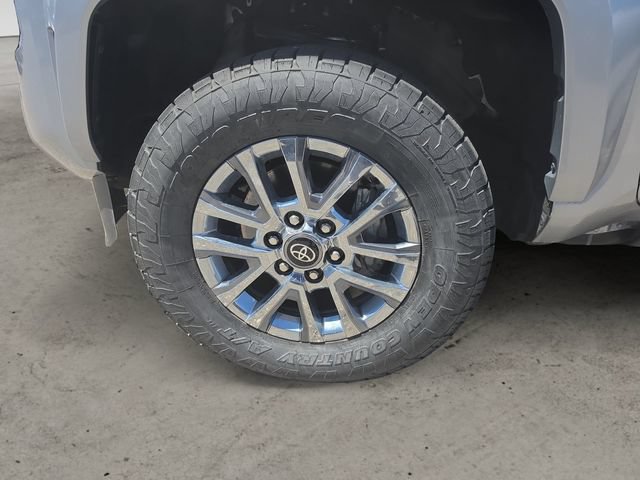 Used 2024 Toyota Tacoma Limited w/ Limited Package (LT) AWD/4WD image 14