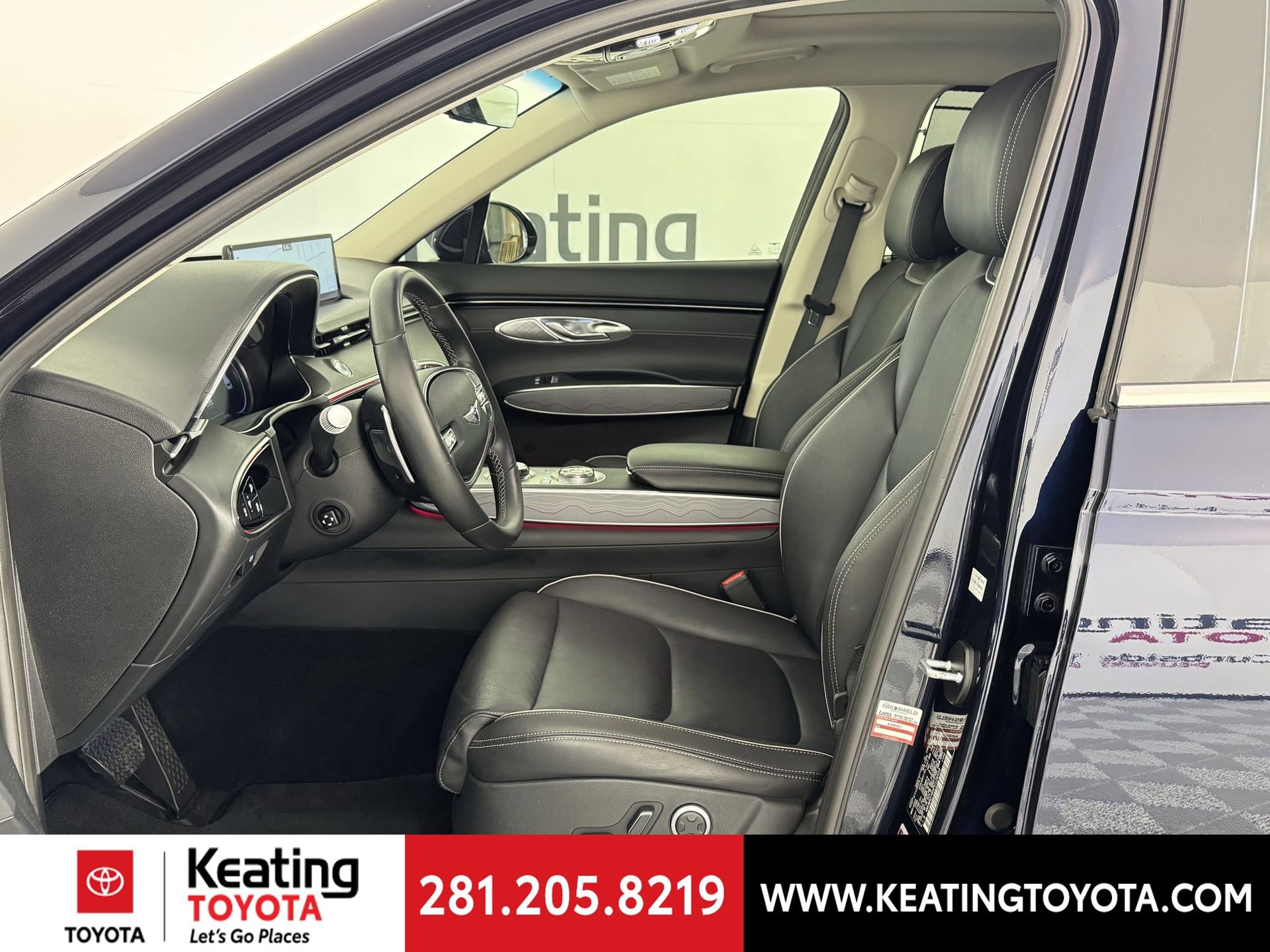 Used 2023 Genesis GV70 2.5T w/ Advanced Package image 14