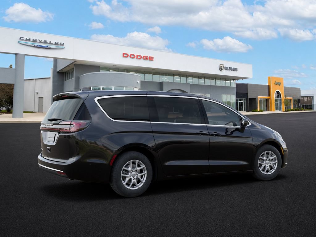 New 2025 Chrysler Pacifica Select FWD image 4