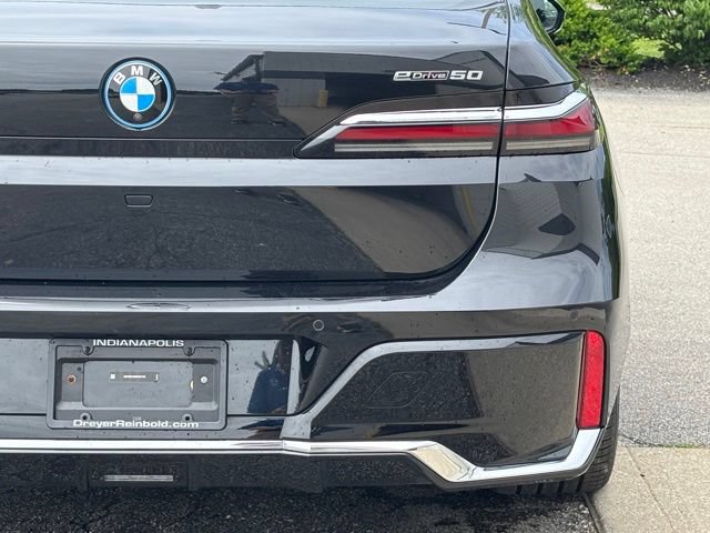 Certified 2024 BMW i7 eDrive50 w/ M Sport Package RWD image 5