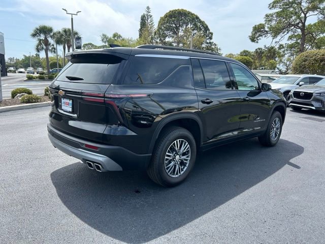 Used 2025 Chevrolet Traverse LT image 6