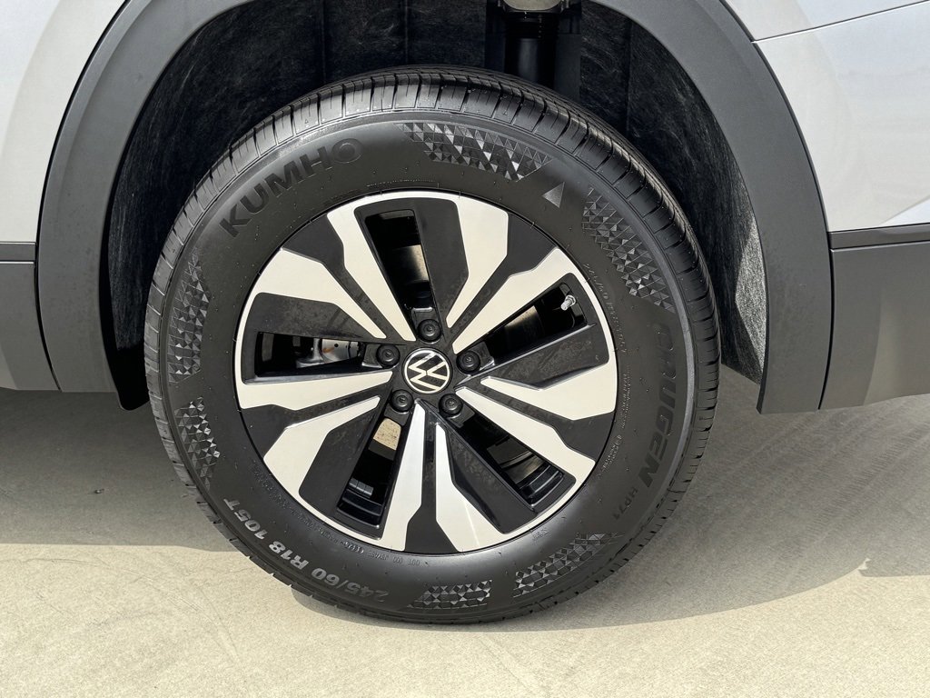 New 2026 Volkswagen Atlas SE image 11