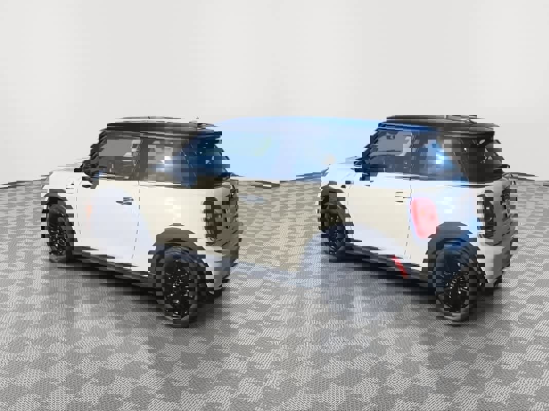 Used 2019 MINI Cooper 2-Door Hardtop image 6