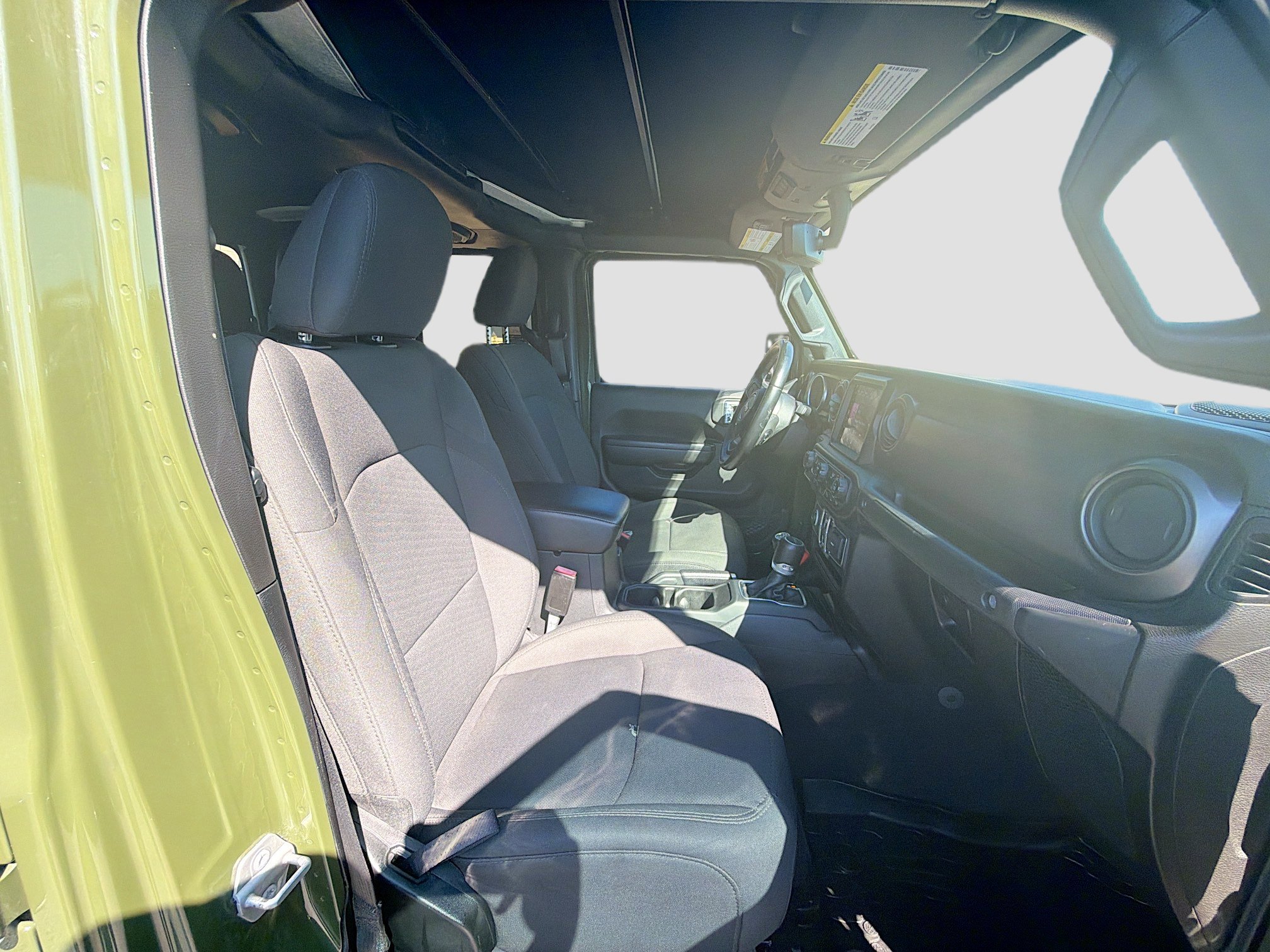 Used 2021 Jeep Gladiator Sport image 15