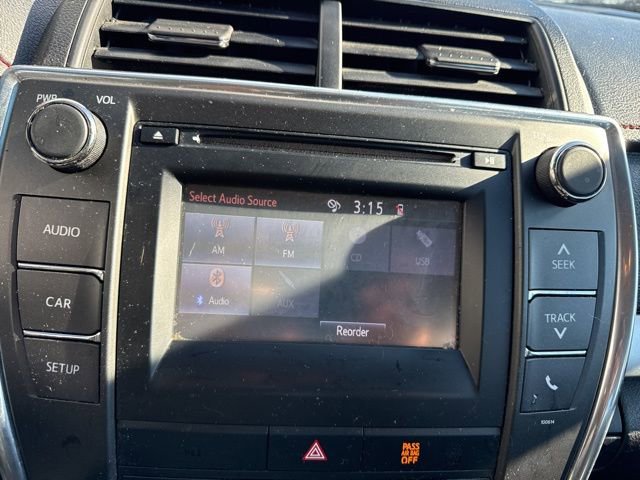 Used 2017 Toyota Camry SE w/ Moonroof Package image 15