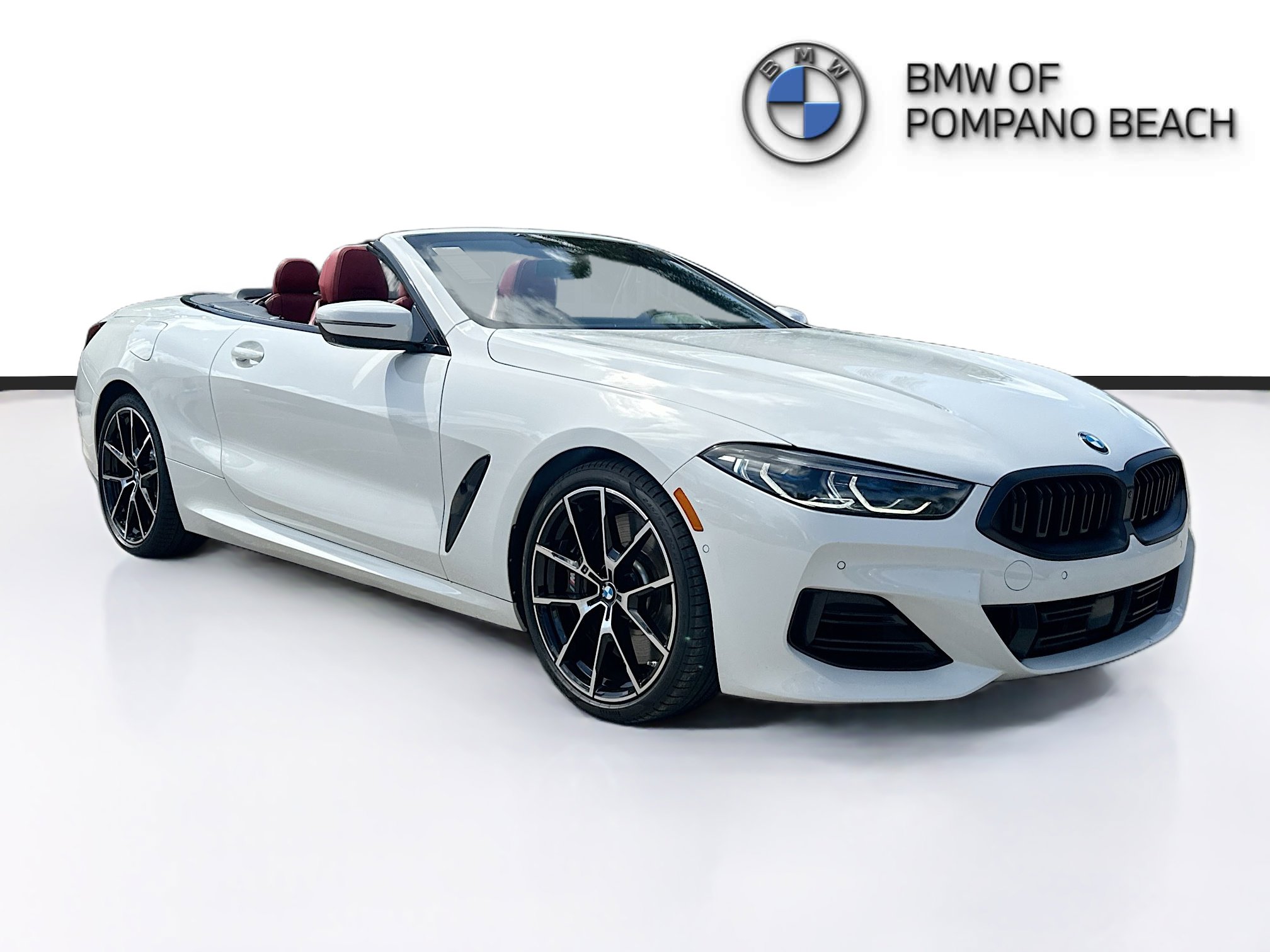 Used 2023 BMW 840i Convertible image 1