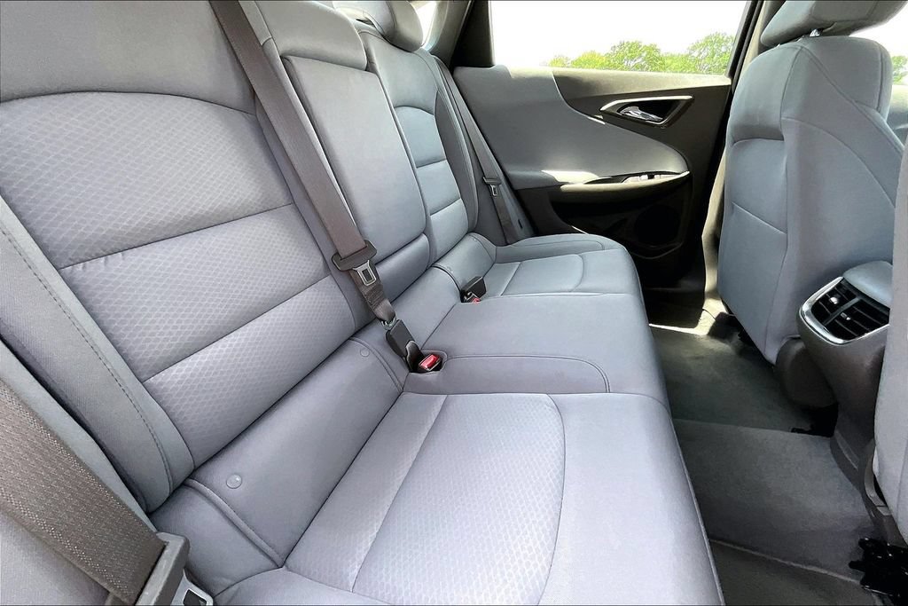 Used 2025 Chevrolet Malibu LT FWD image 25