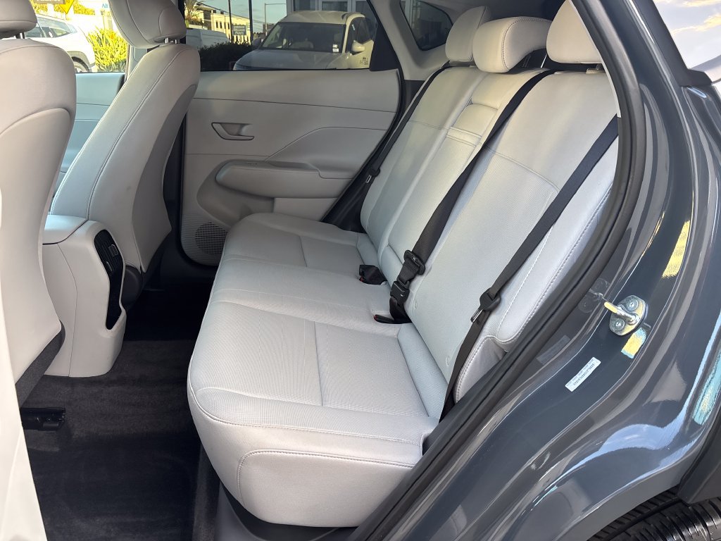 Used 2025 Hyundai Kona SEL FWD image 23