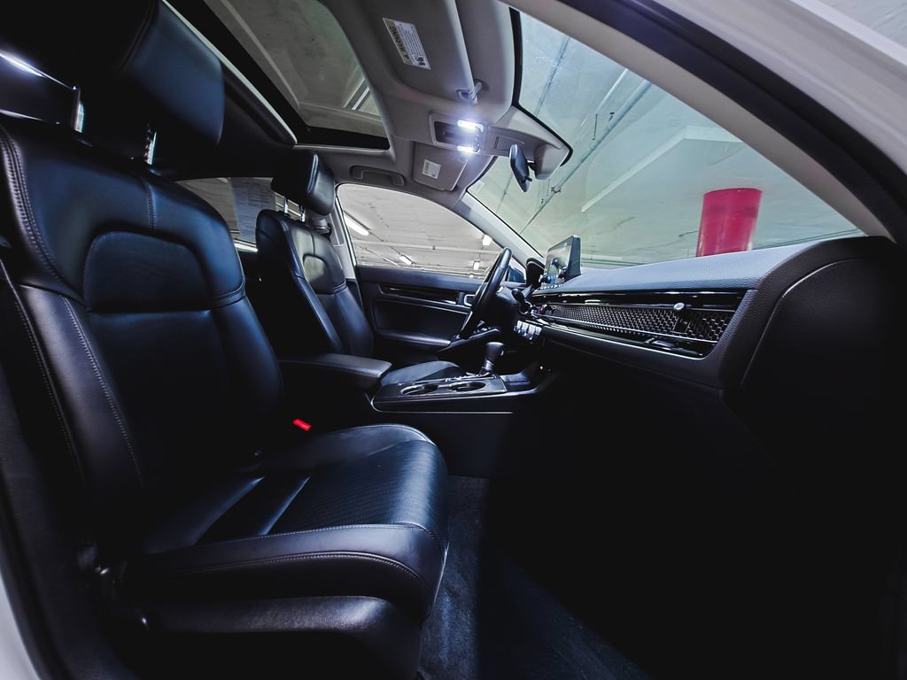 Used 2024 Honda Civic EX-L image 32