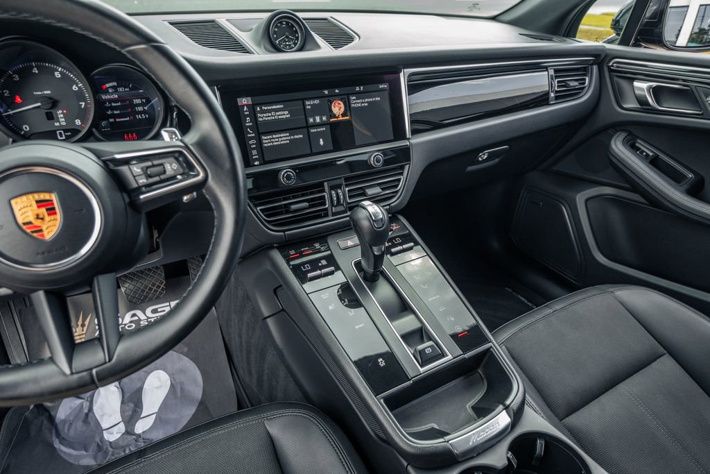 Used 2022 Porsche Macan image 27