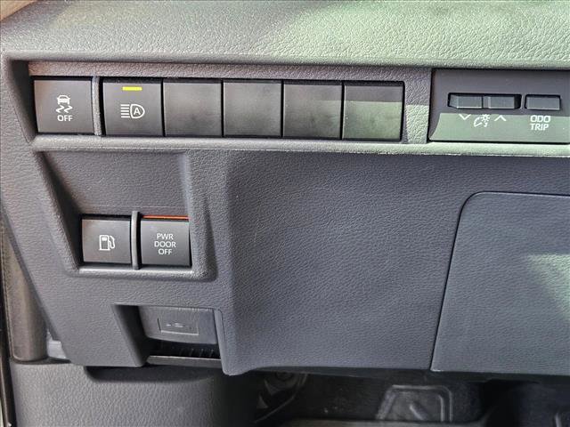 Used 2022 Toyota Sienna XLE image 13